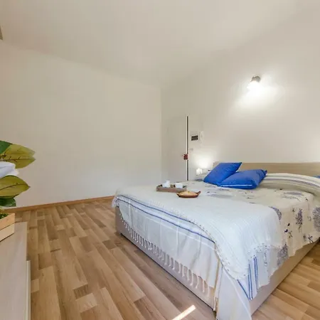Apartment Villarosa *